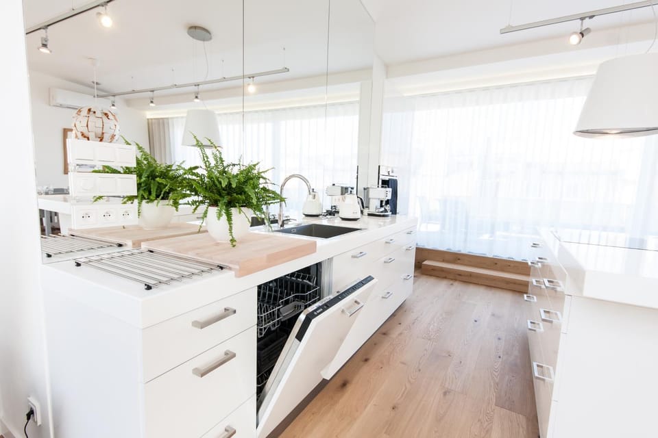 Kitchen or kitchenette