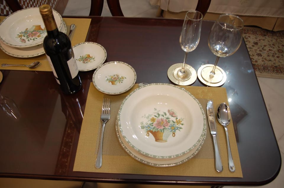 Decorative detail, Dining area