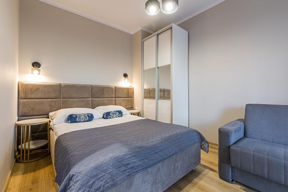 Bed, Photo of the whole room, Bedroom, wardrobe