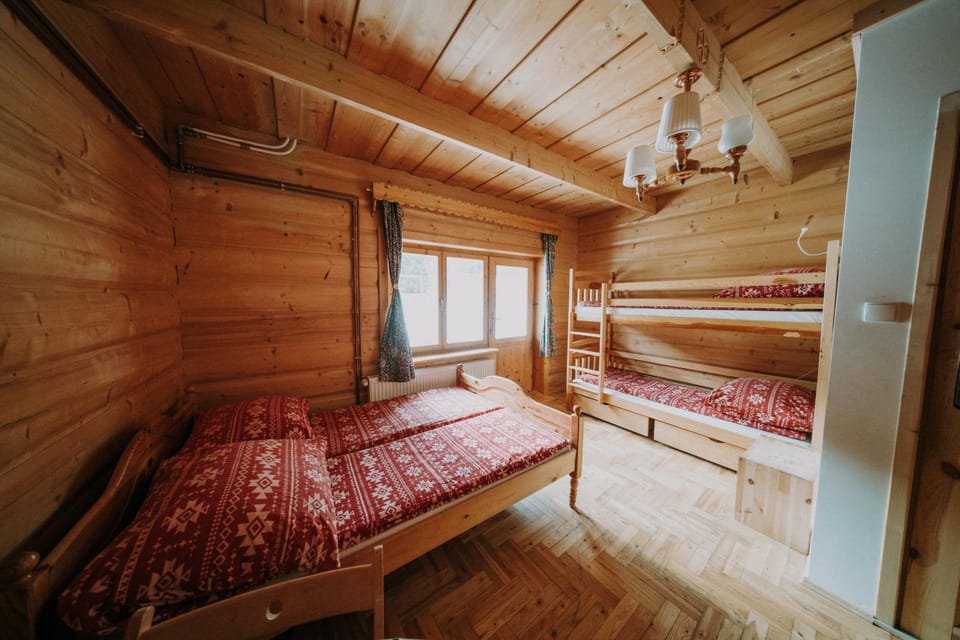 Photo of the whole room, Bedroom, bunk bed