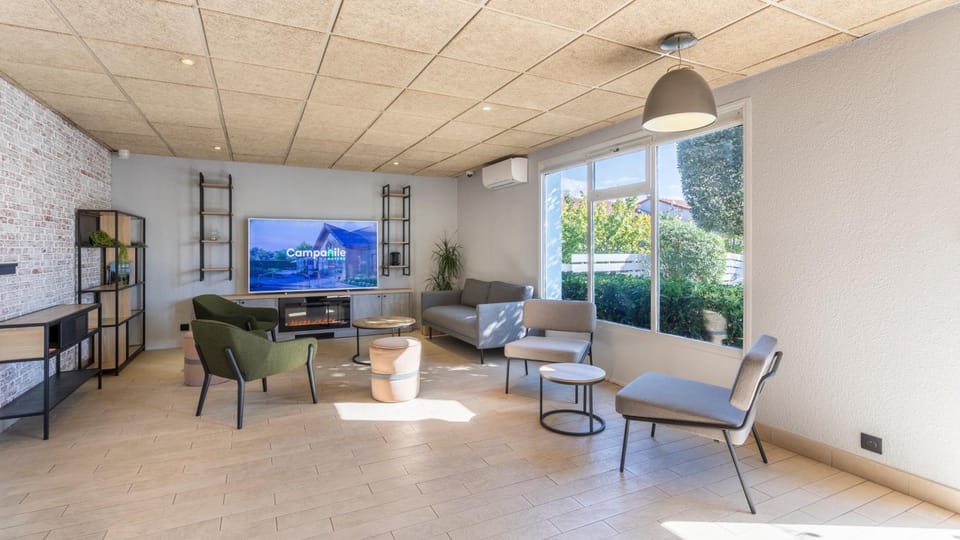 Communal lounge/ TV room, Living room, Lounge or bar