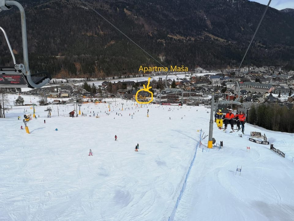 Winter, Skiing