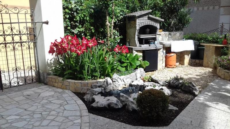 Patio, BBQ facilities