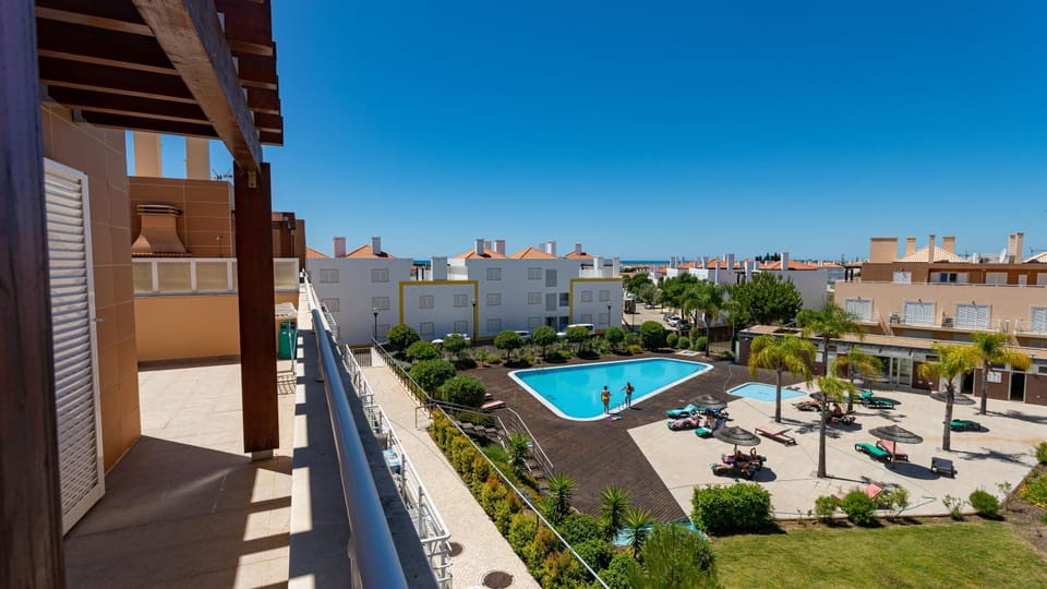 Balcony/Terrace, Pool view