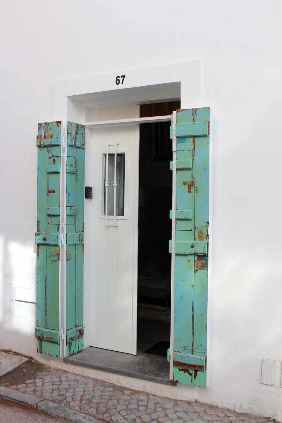 Property building, Facade/entrance, Day