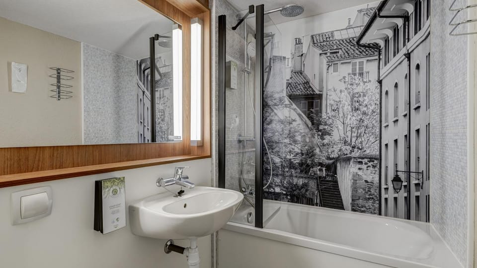 Shower, Bathroom, Bath