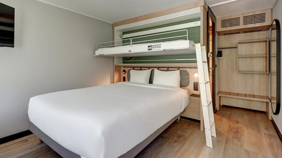 bunk bed