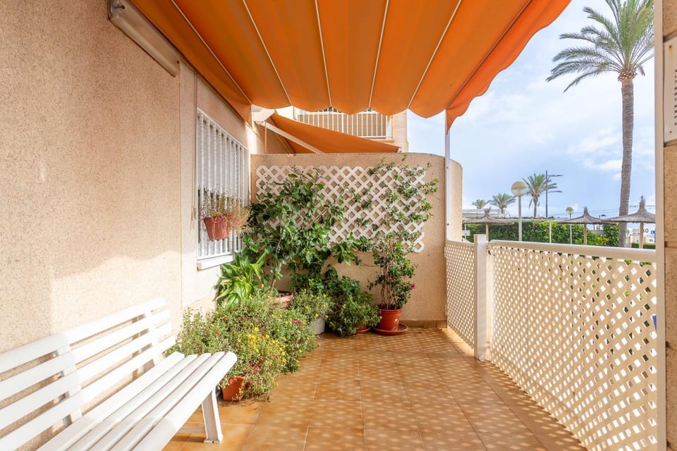 Spacious apartment in El Campello, 120 m², shared pool Apartment in Alicante