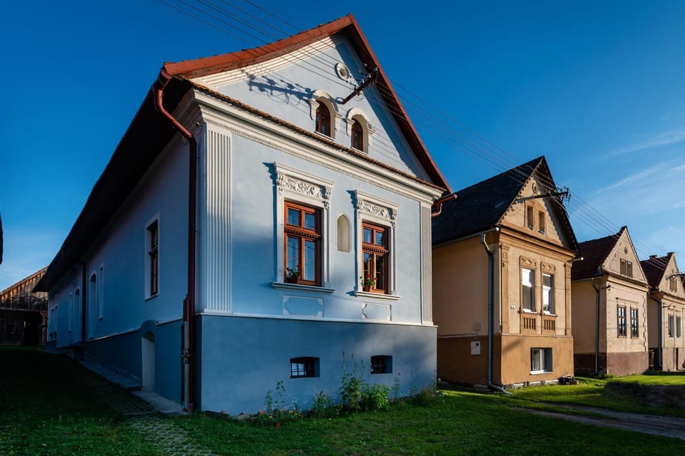 City view, Street view