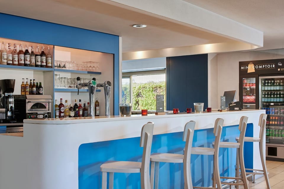 Lounge or bar