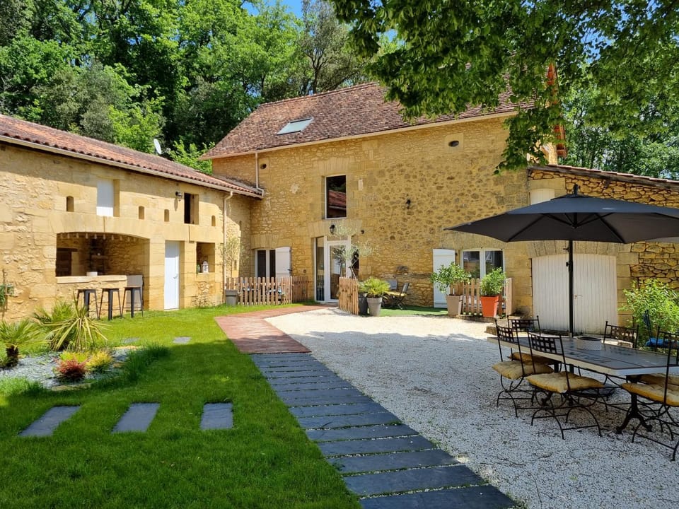 Property building, Garden
