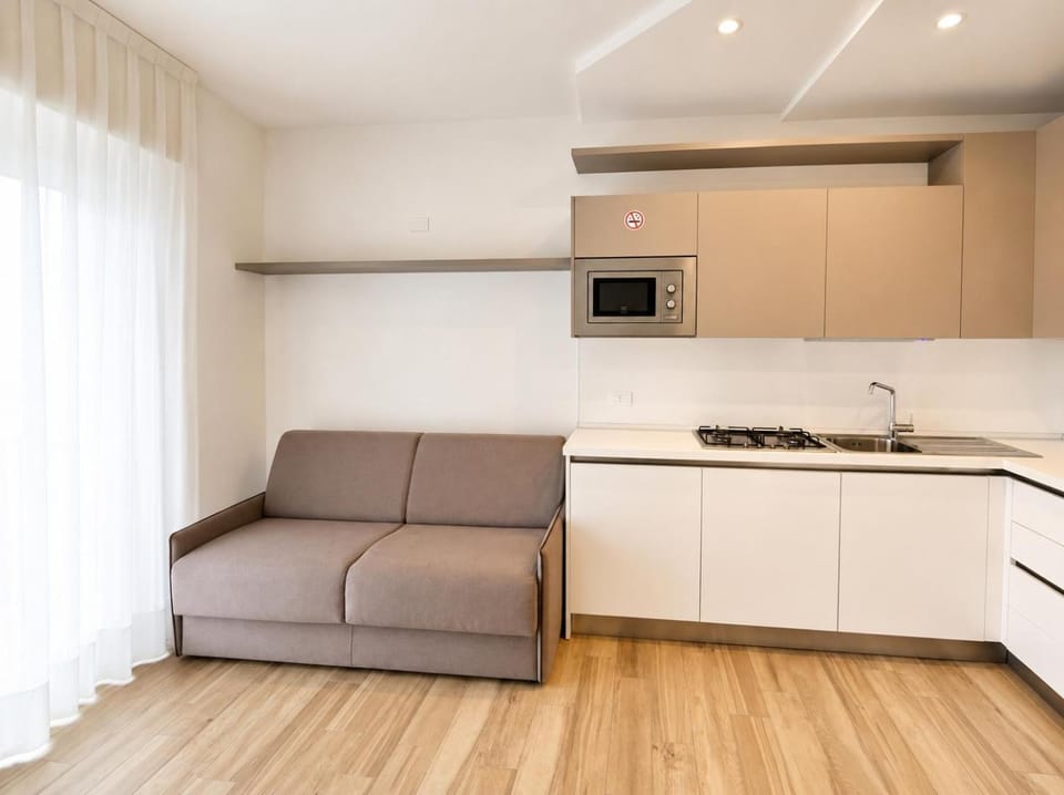 Kitchen or kitchenette, Living room, kitchen, kitchen