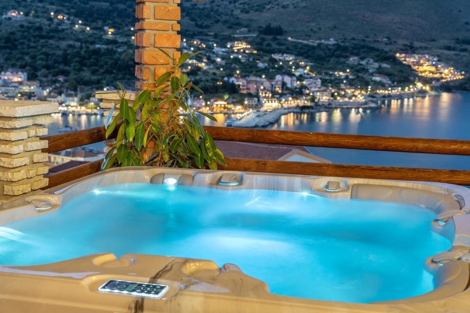 Luxury Stone Apartments Apartment in Agia Effimia