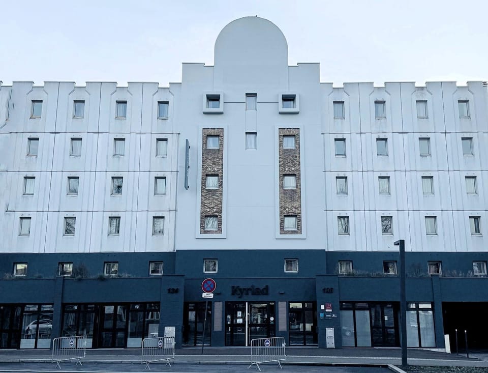 Property building, Facade/entrance