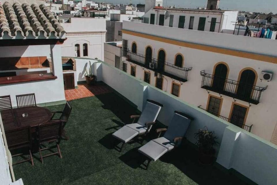 Gran casa con piscina , centro de sevilla .Vistas House in Seville