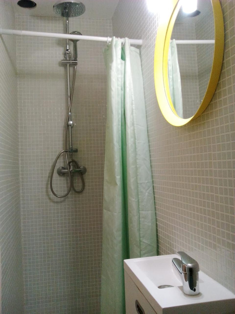 Cosy Studio Santa Catarina Apartment in Lisbon