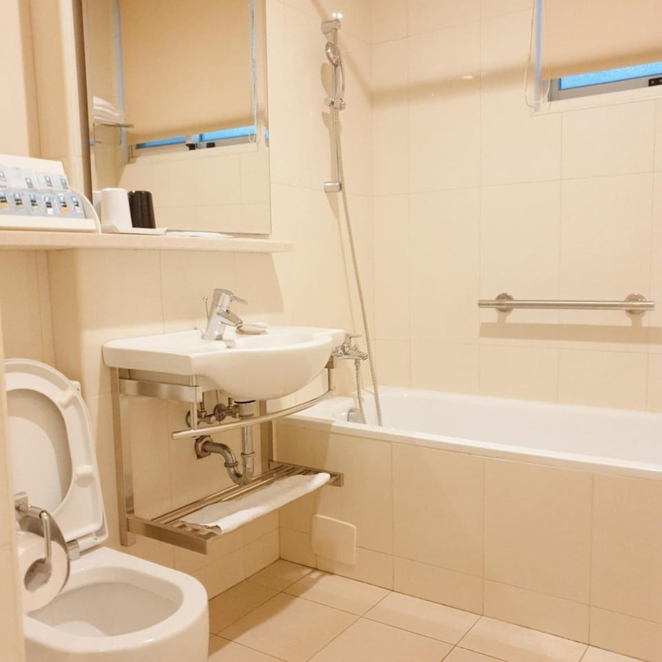 Toilet, Bathroom