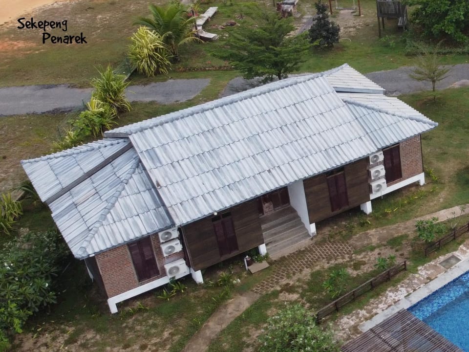 Property building, Pool view, Swimming pool