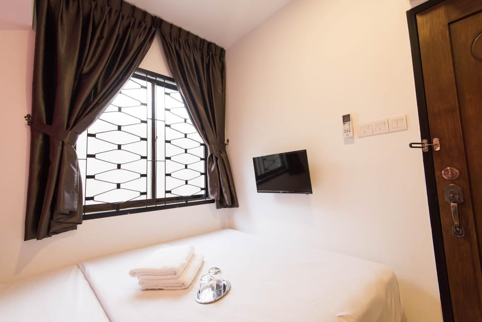 Bed, TV and multimedia