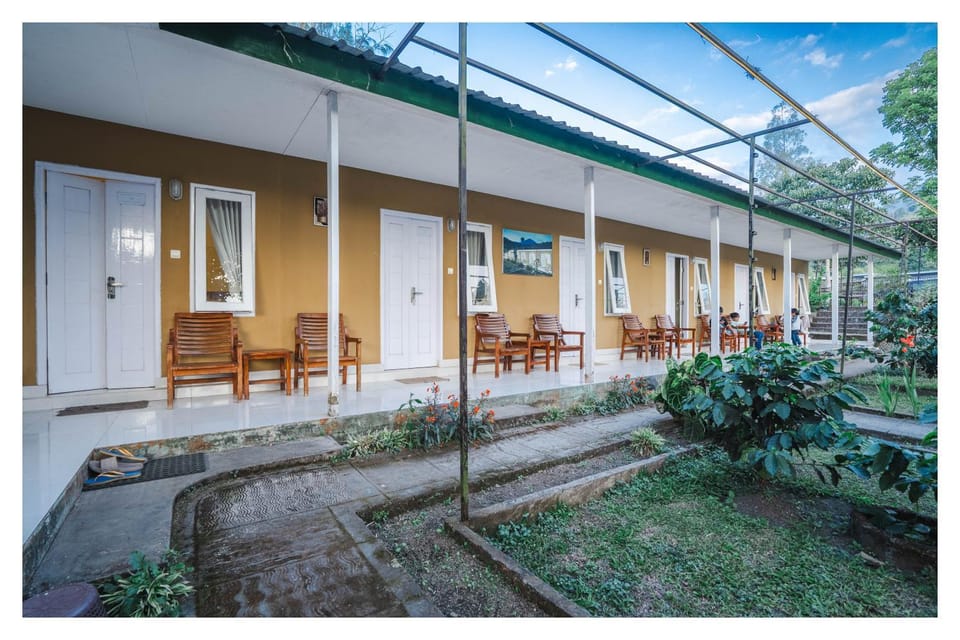 Property building, View (from property/room), Balcony/Terrace