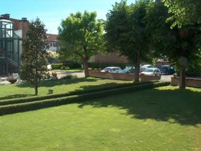 Day, Garden