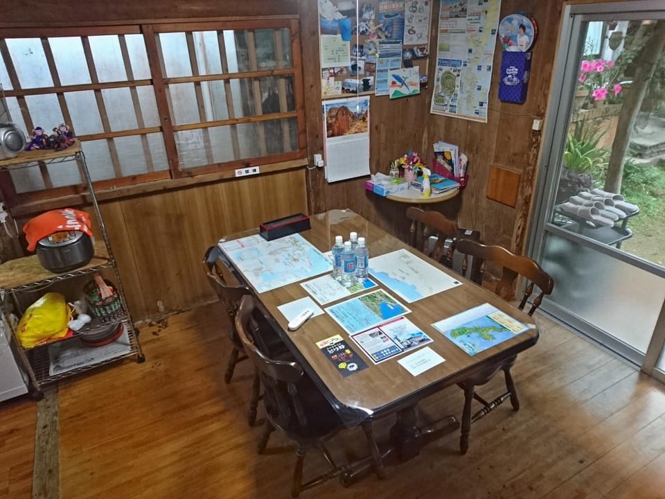 Living room, Photo of the whole room
