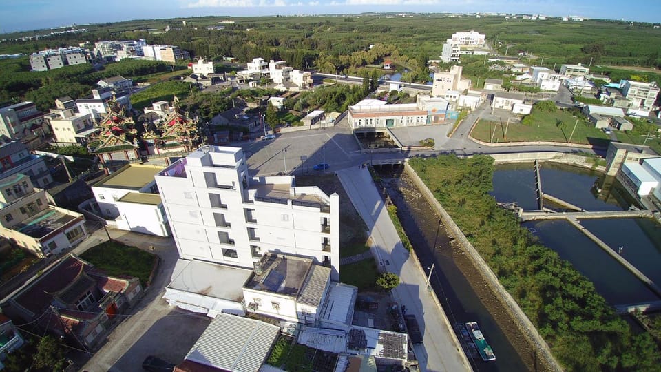 Nearby landmark, Neighbourhood, Natural landscape, Bird's eye view
