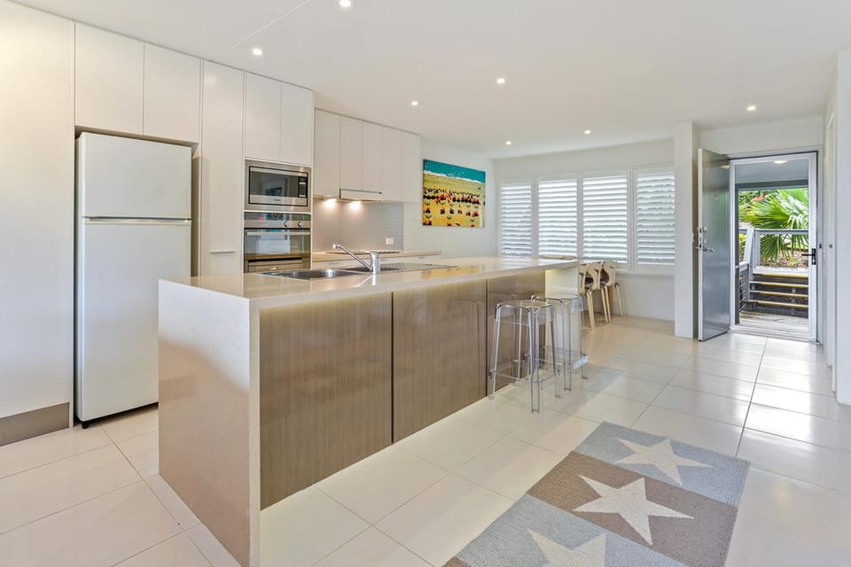 Kitchen or kitchenette, oven, stove