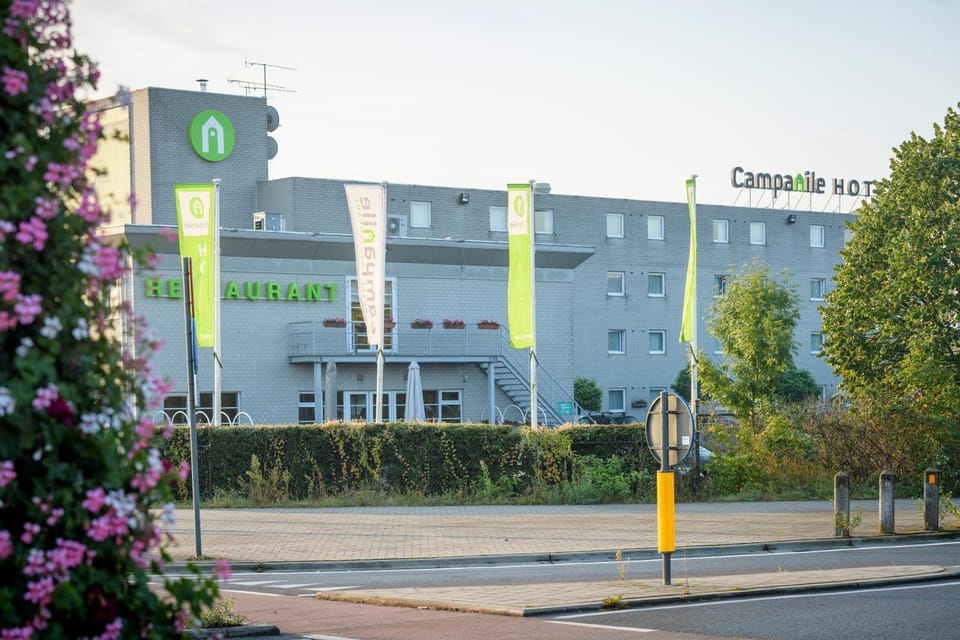 Property building, Property logo or sign, Street view