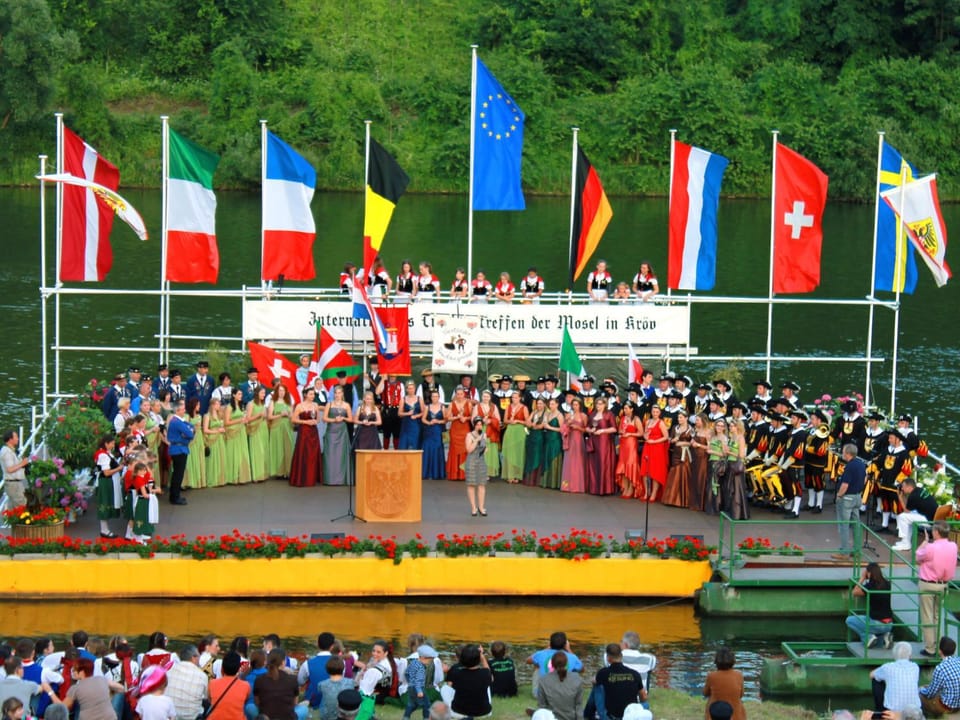 Banquet/Function facilities, Area and facilities, Entertainment