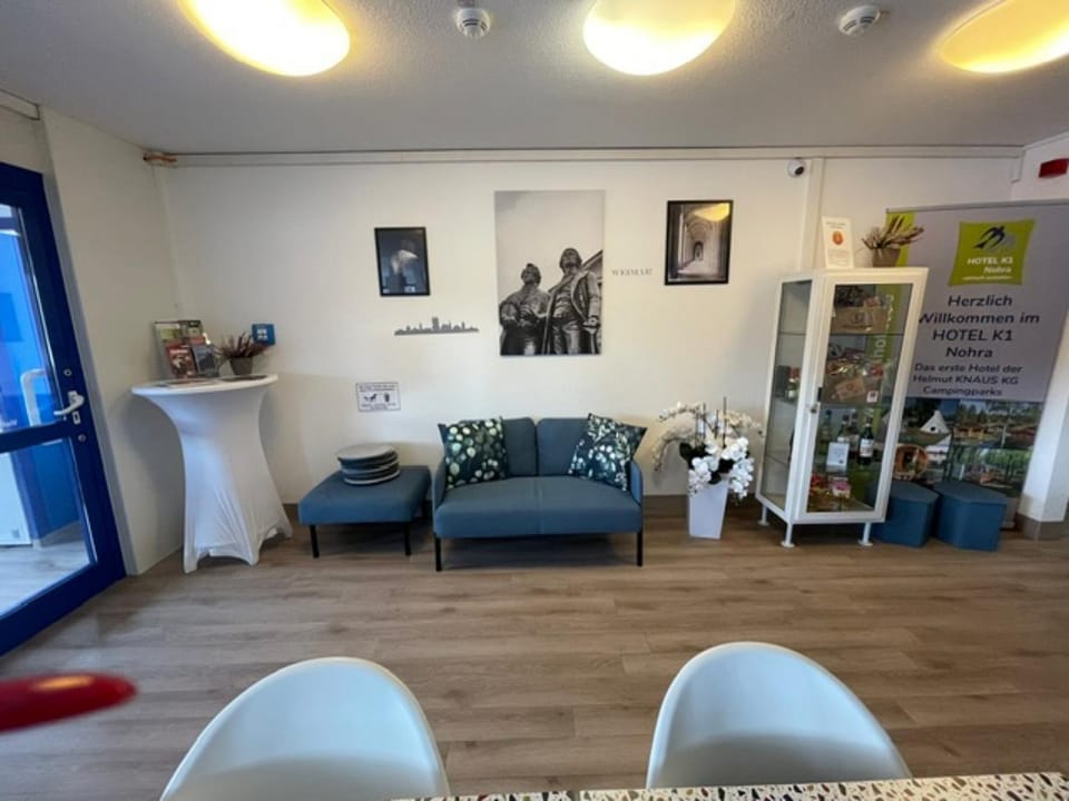 Lobby or reception, Seating area