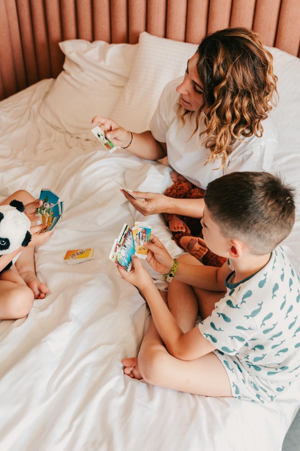 Bedroom, children, Family