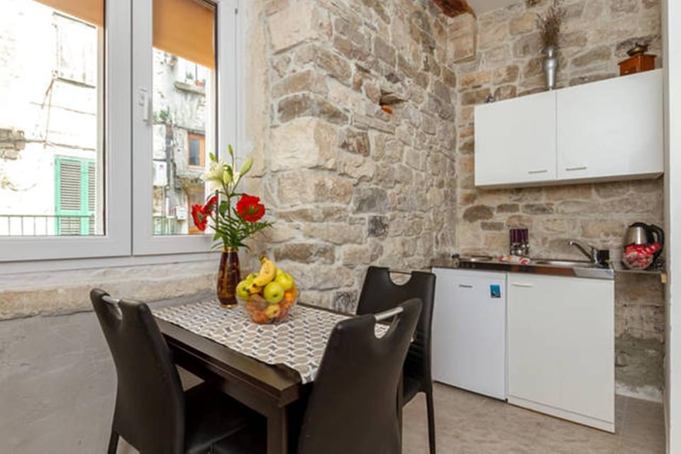 Apartments Emperor Oasis Apartment in Split