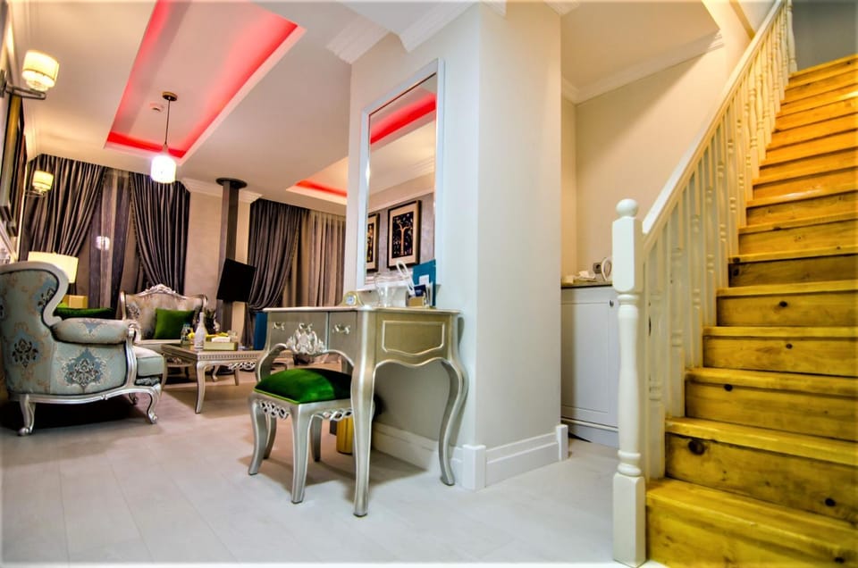 Living room, Bedroom