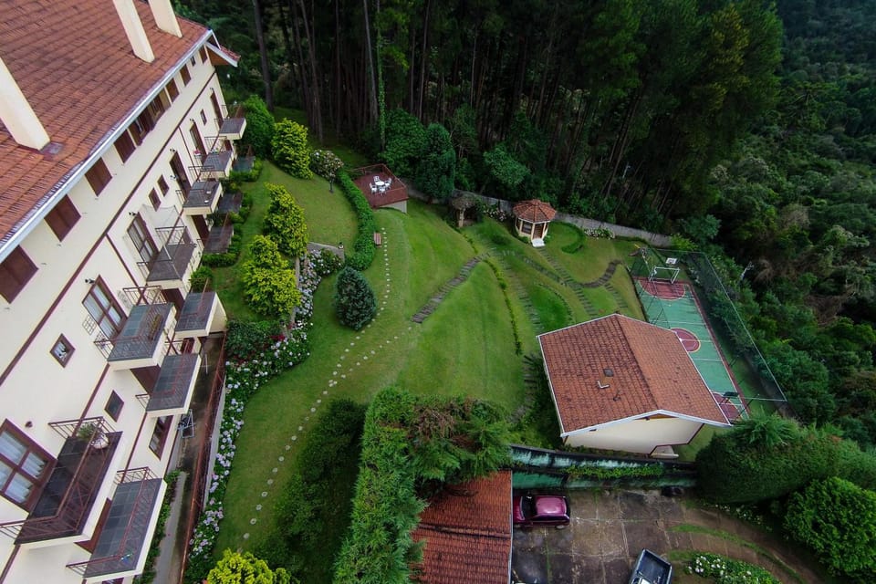 Game Room, Garden