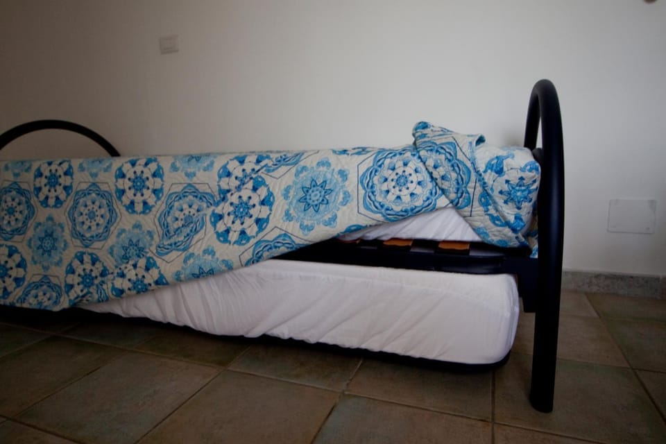 Bed, Living room