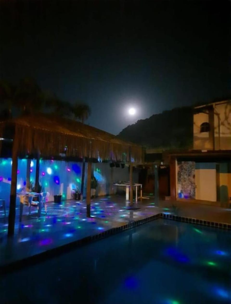 Night, Pool view