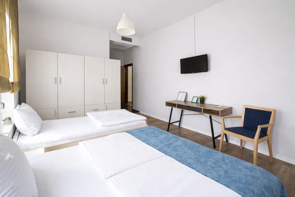 Bed, Bedroom, towels, air conditioner