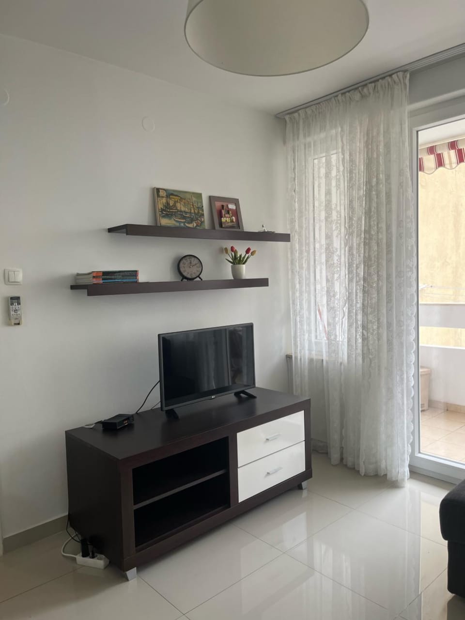 TV and multimedia, Seating area