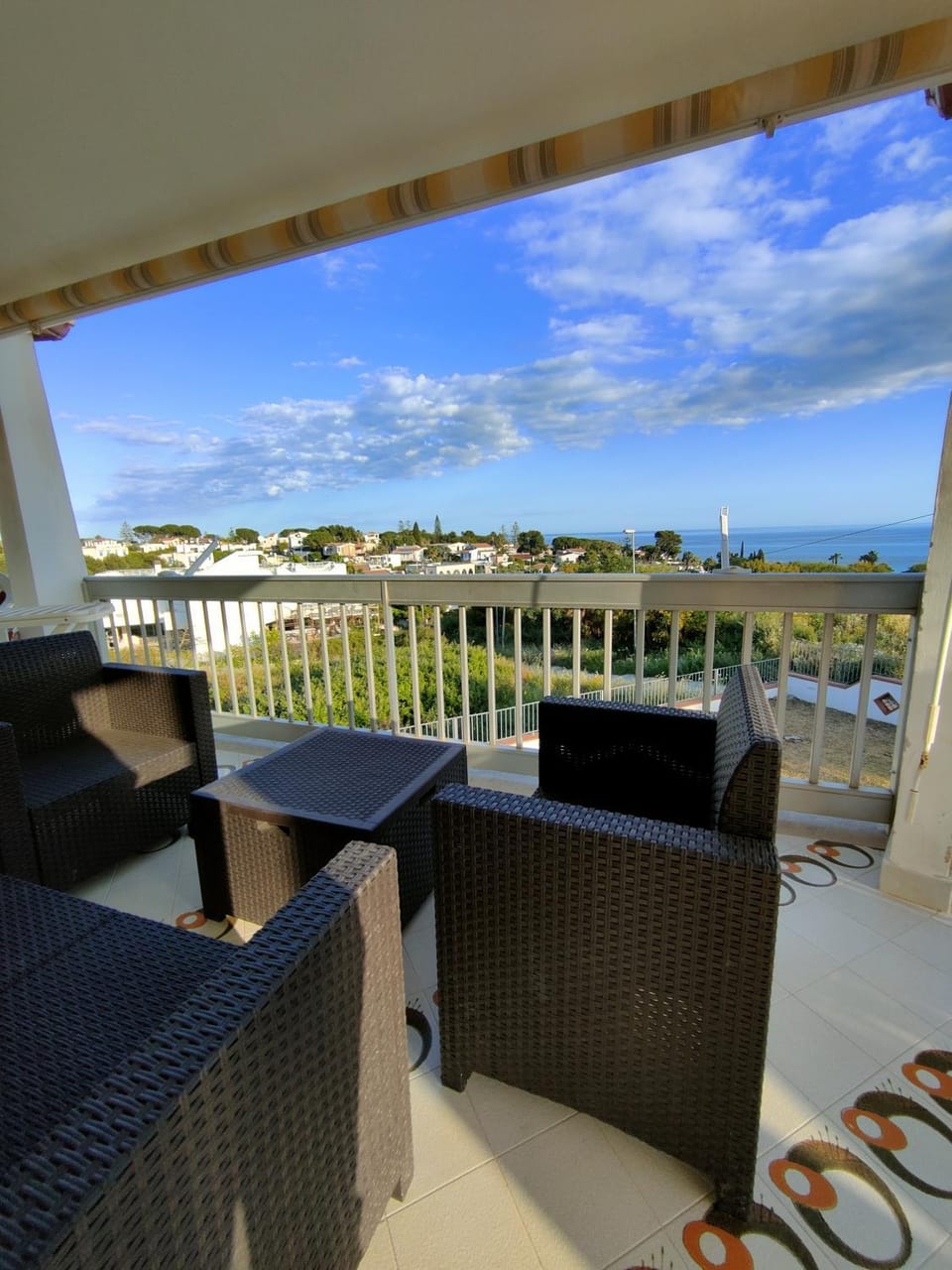 Natural landscape, Balcony/Terrace, Sea view