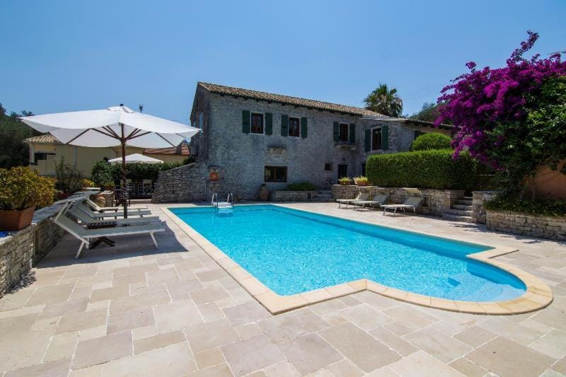 Garden, Swimming pool