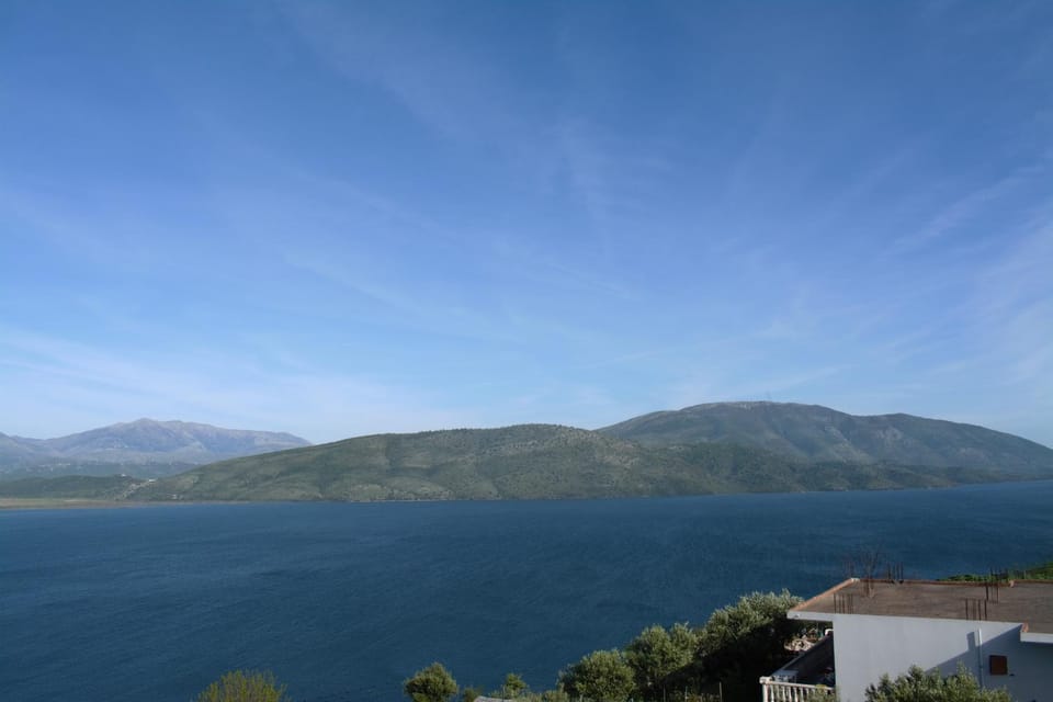 Nearby landmark, Day, Natural landscape, Lake view, Mountain view, River view
