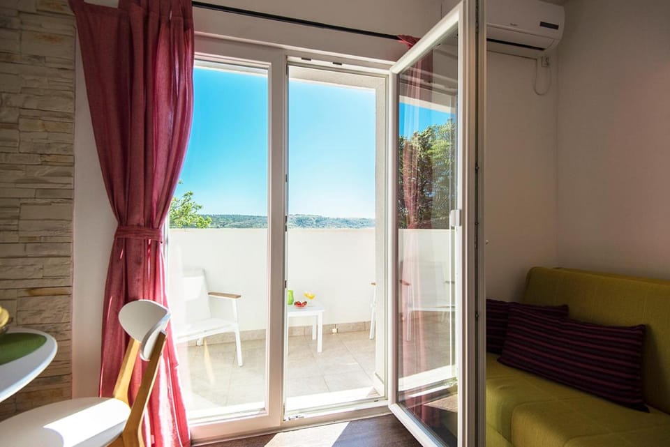 Balcony/Terrace, Living room, Seating area, Garden view, Sea view