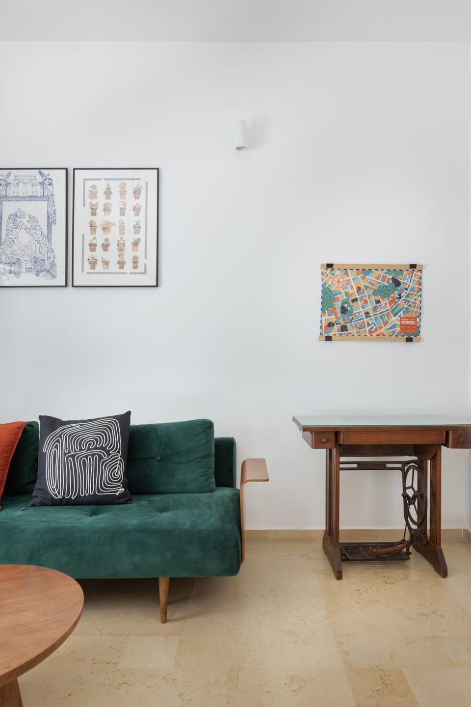 Living room, Seating area