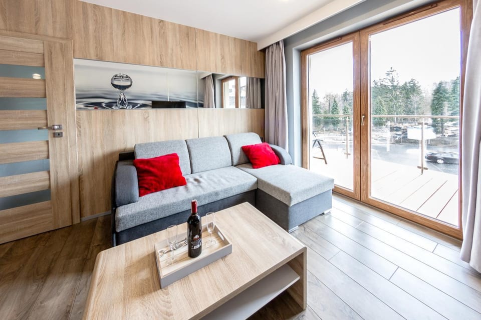 TV and multimedia, Kitchen or kitchenette, Living room, Photo of the whole room, Seating area, Dining area, Mountain view