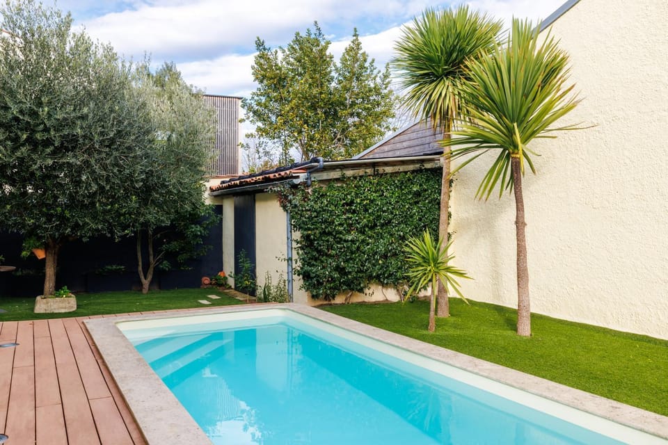 Property building, Swimming pool