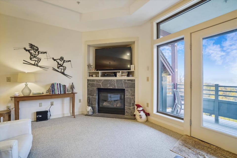 TV and multimedia, Living room, flat iron