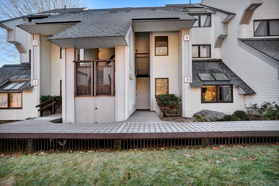 Property building, Facade/entrance