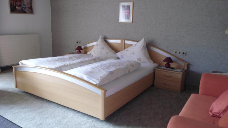 Seating area, Bedroom