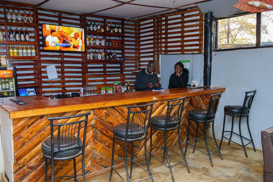 Nightclub / DJ, Lounge or bar, Food and drinks, Drinks